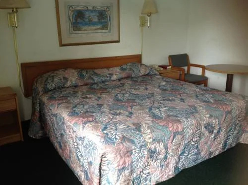 photo 1 of Deluxe Inn Camden