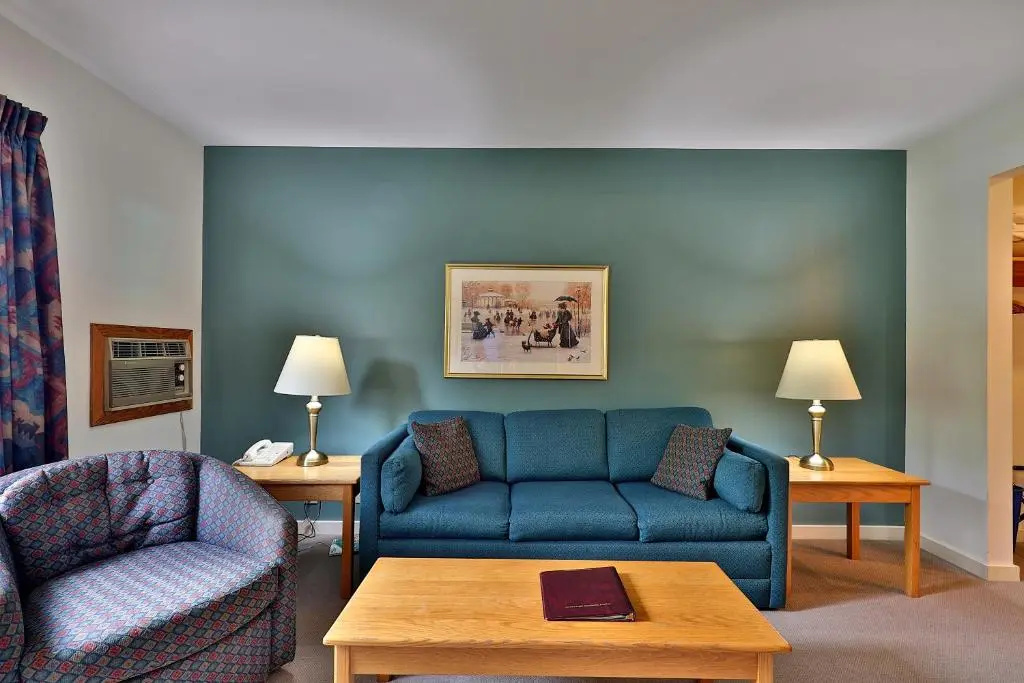 photo 1 of Deluxe one bedroom suite located on first floor with outdoor heated pool 11921