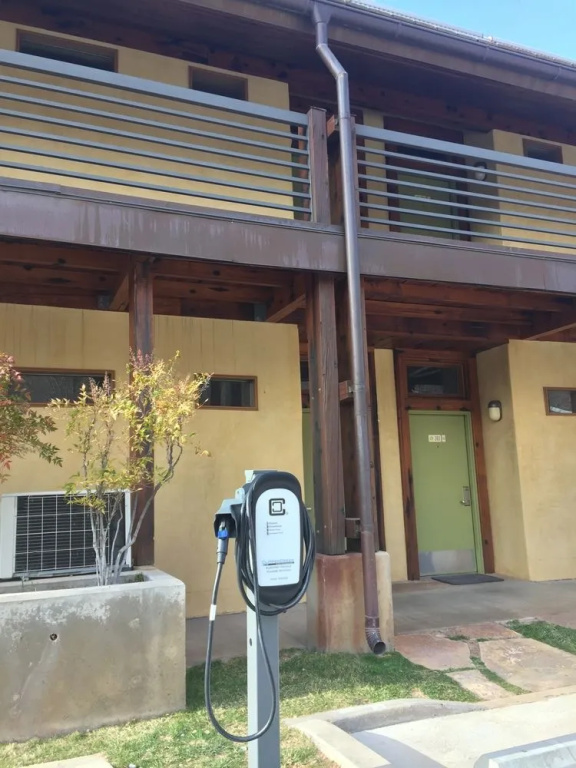 photo 1 of Desert Pearl Inn