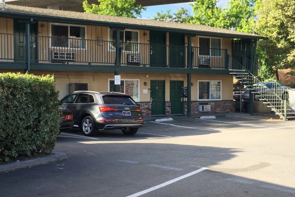 photo 1 of Diablo Mountain Inn - Walnut Creek