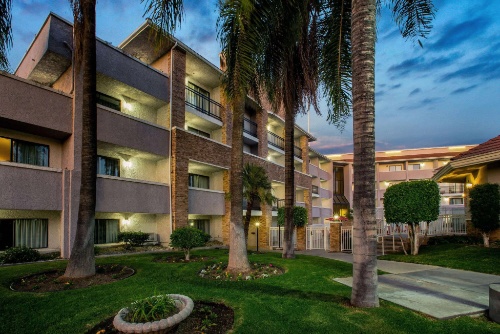 photo 1 of La Quinta Inn & Suites by Wyndham Pomona