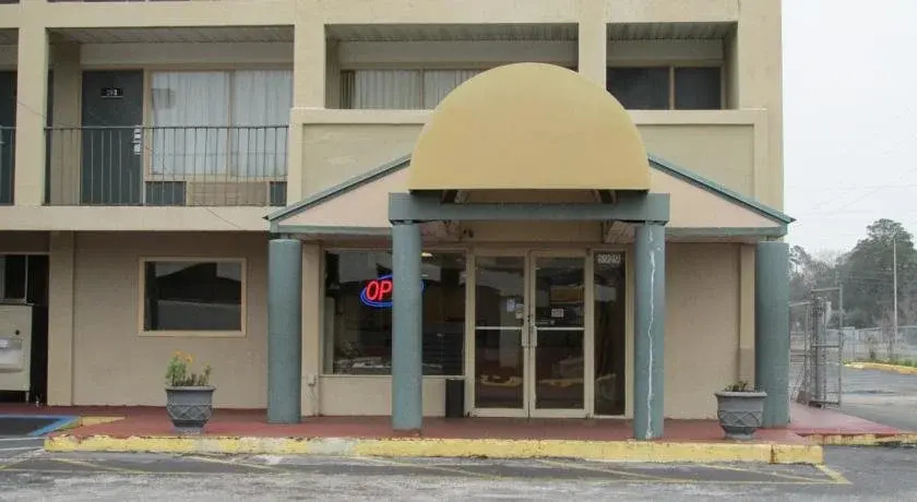 photo 1 of Diamond Inn