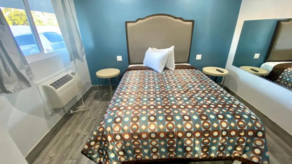 photo 1 of Dixie Motel