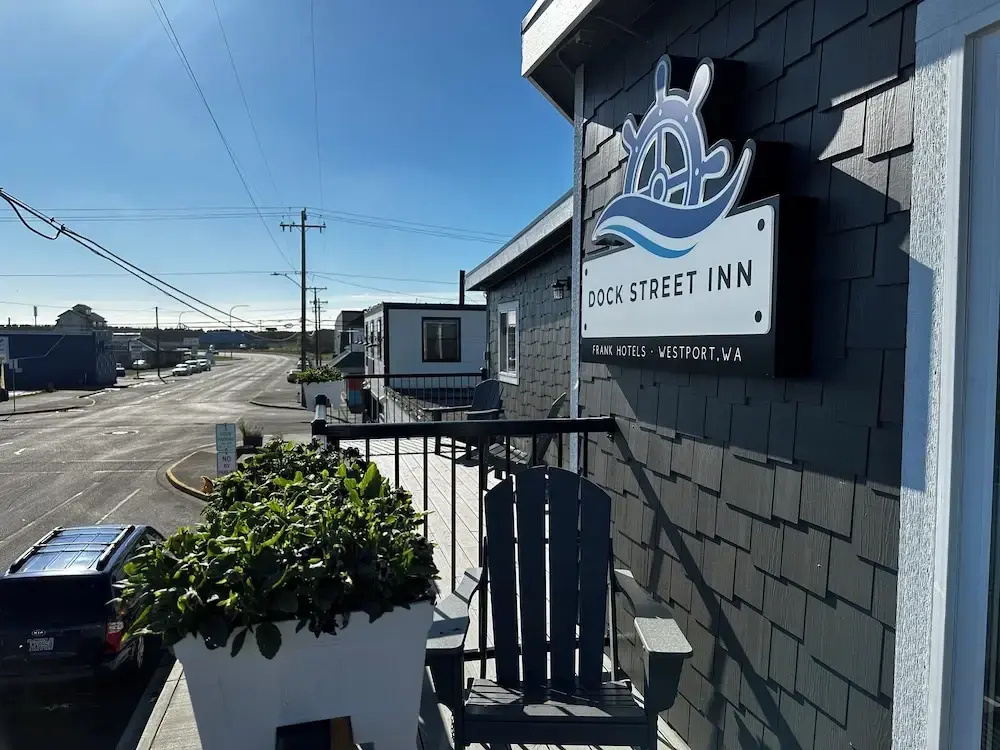 photo 1 of Dock Street Inn