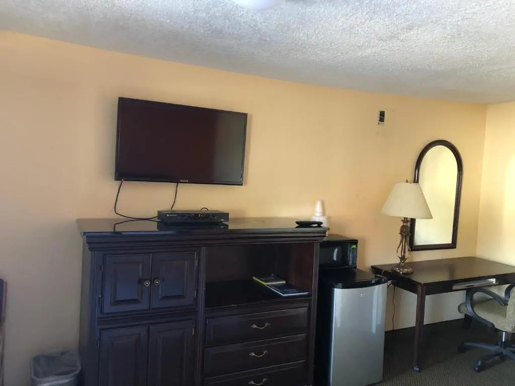 photo 1 of Dogwood Park Inn