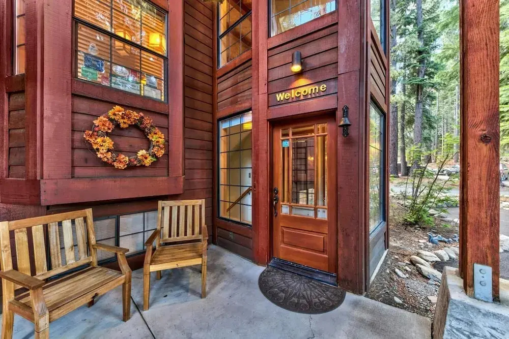 photo 1 of Donner Lake Inn