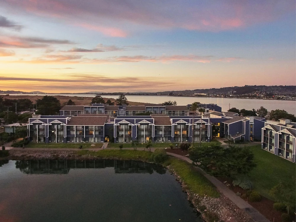 photo 1 of DoubleTree by Hilton Hotel Berkeley Marina