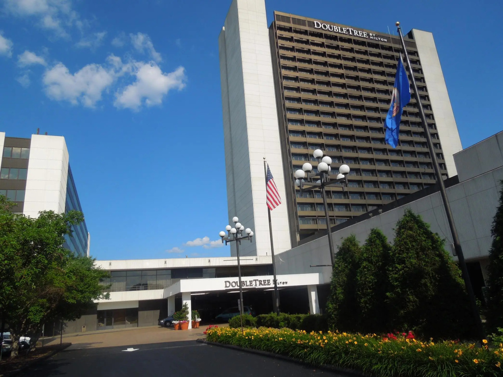 photo 1 of Doubletree by Hilton Bloomington - Minneapolis South