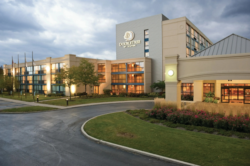 photo 1 of DoubleTree by Hilton Chicago - Arlington Heights