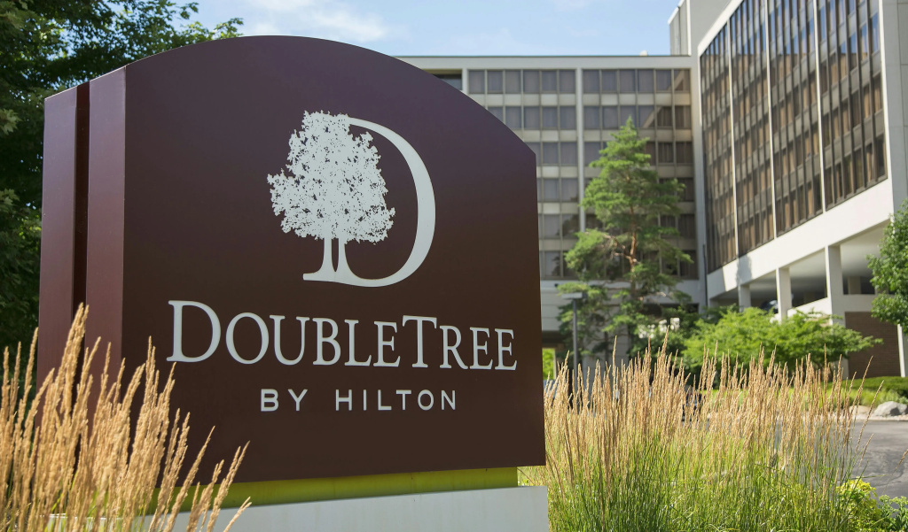photo 1 of DoubleTree by Hilton Chicago - Oak Brook