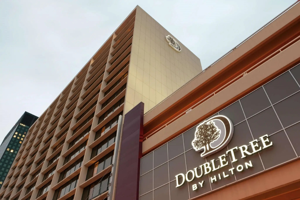 photo 1 of DoubleTree by Hilton Hotel Cleveland Downtown - Lakeside