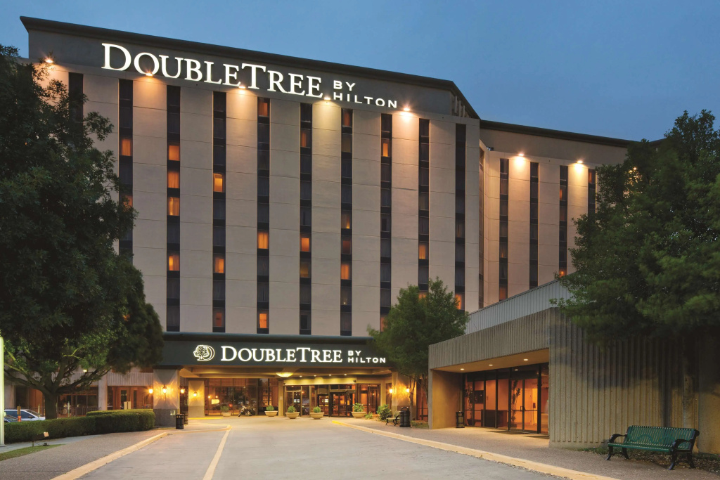 photo 1 of DoubleTree by Hilton Dallas Near the Galleria
