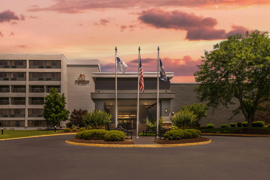 photo 1 of DoubleTree by Hilton Williamsburg