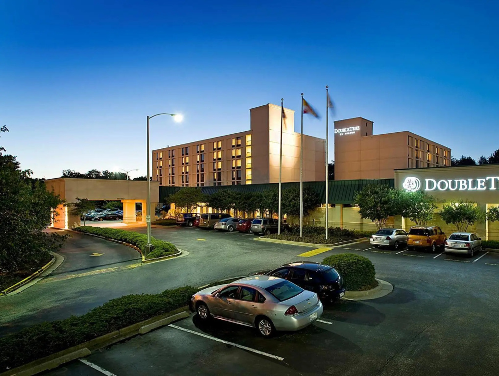 photo 1 of DoubleTree Hotel Baltimore - BWI Airport