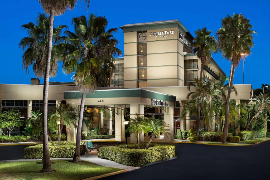photo 1 of Doubletree By Hilton - Palm Beach Gardens