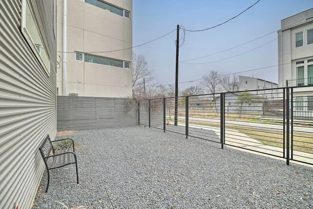 photo 1 of Downtown Houston Townhome w/ Balcony + Yard!