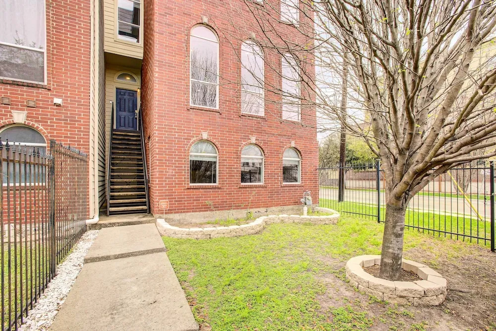 photo 1 of Downtown Houston Townhome w/ City Views!