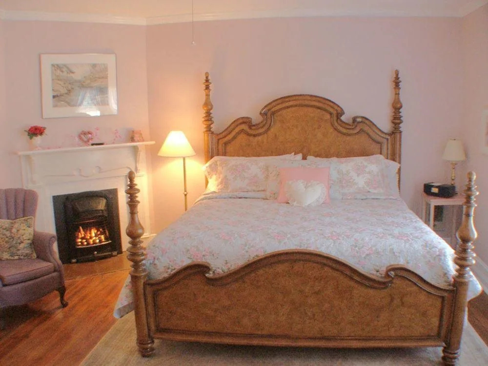 photo 1 of Dry Ridge Inn
