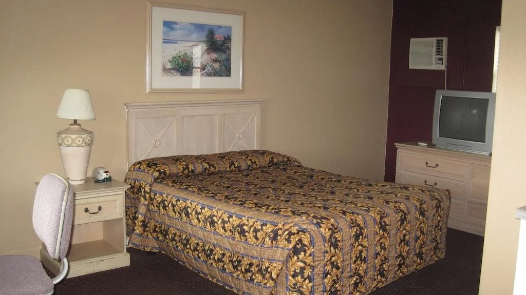 photo 1 of Dunedin Cove Motel
