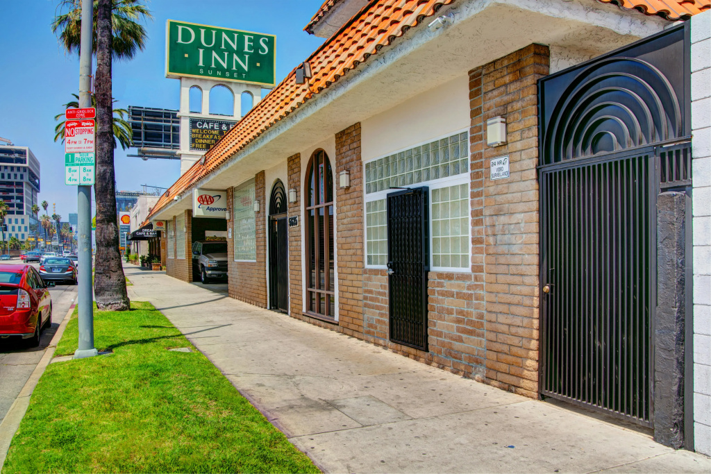photo 1 of Dunes Inn Sunset