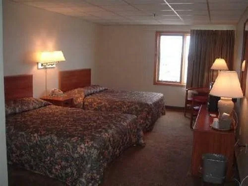 photo 1 of Eagle's Lodge Motel