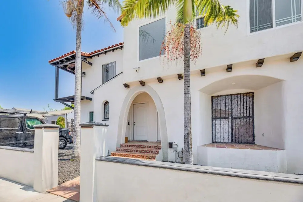 photo 1 of 2 Mi to Citadel Outlets! East LA Retreat Near I-5