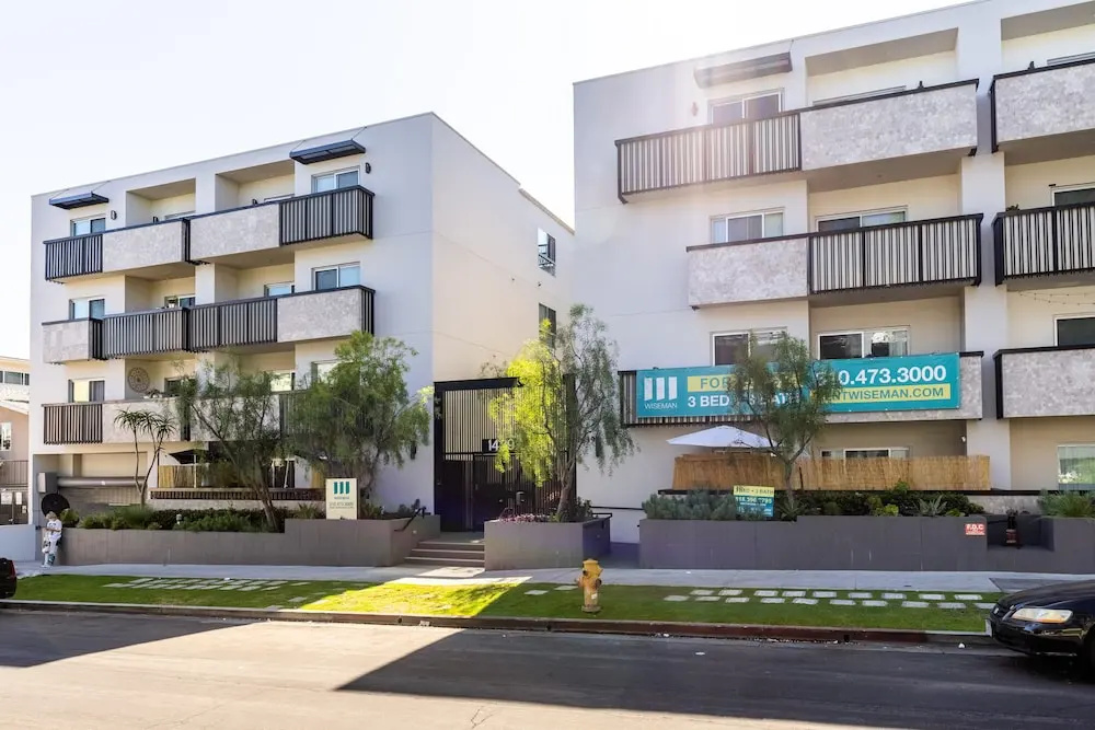 photo 1 of East West Comfort: Hollywood Walk Of Fame Apartments
