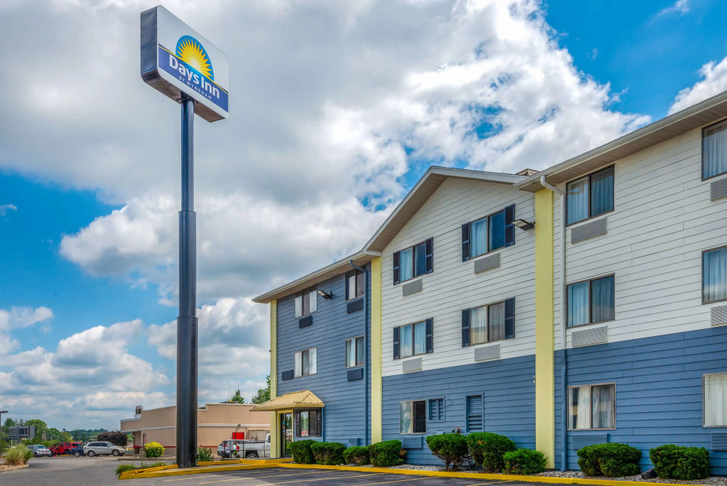 photo 1 of Days Inn by Wyndham Somerset PA I-70 I-76