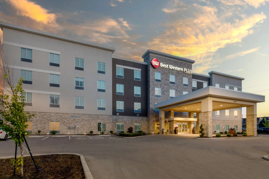 photo 1 of St. Louis Airport Hotel