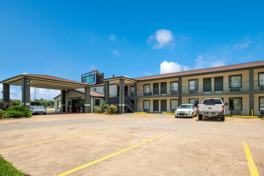 photo 1 of Econo Lodge Lake Charles University Area
