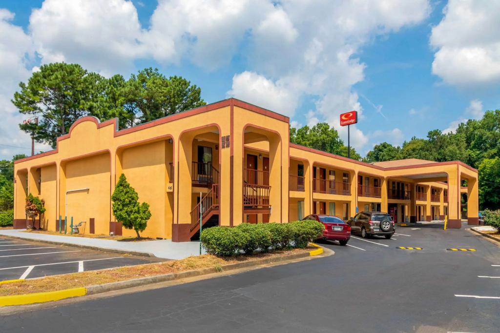 photo 1 of Econo Lodge Decatur - Atlanta East