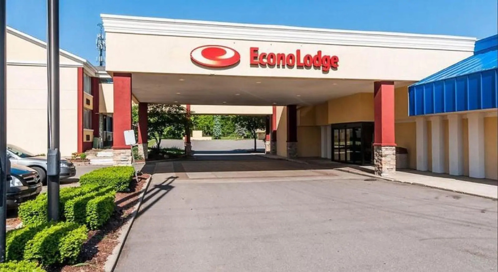 photo 1 of Econo Lodge