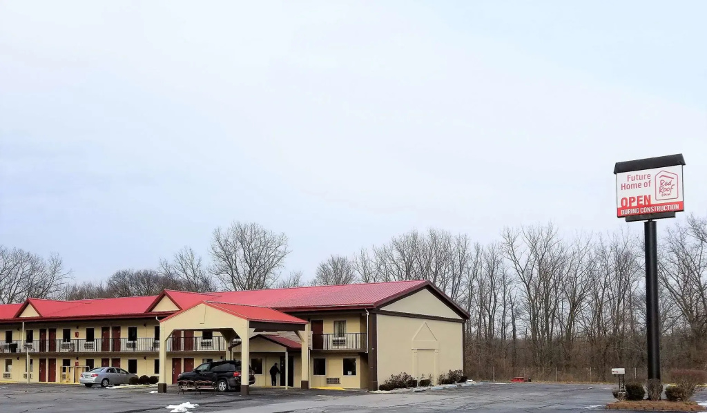 photo 1 of Red Roof Inn Marion, IN
