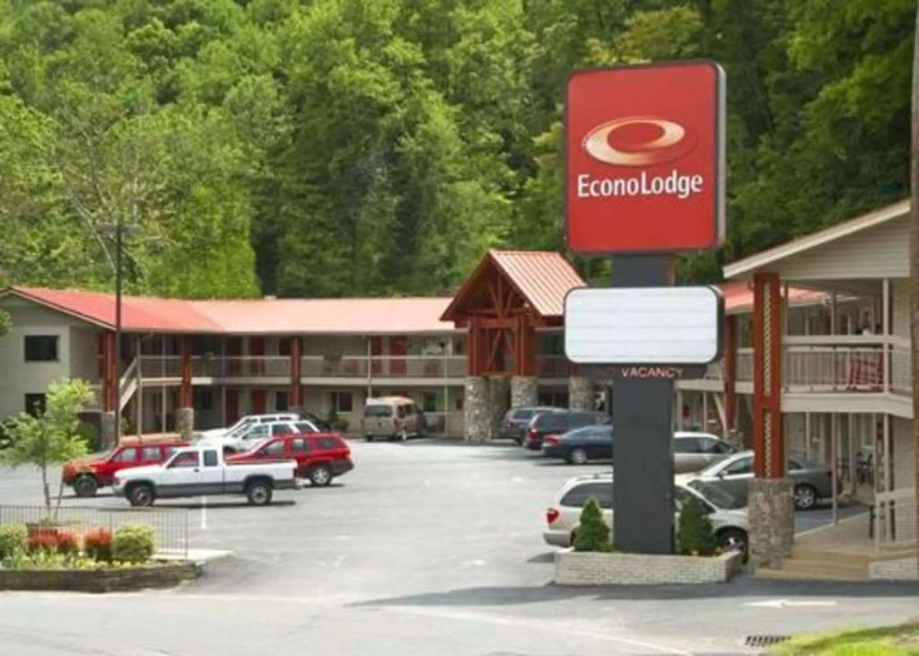 photo 1 of Econo Lodge Cherokee Near Island Park