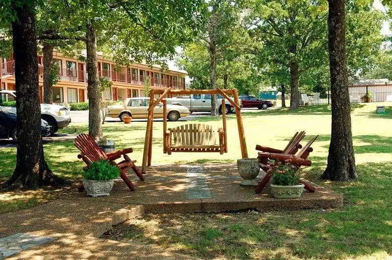 photo 1 of Econo Lodge