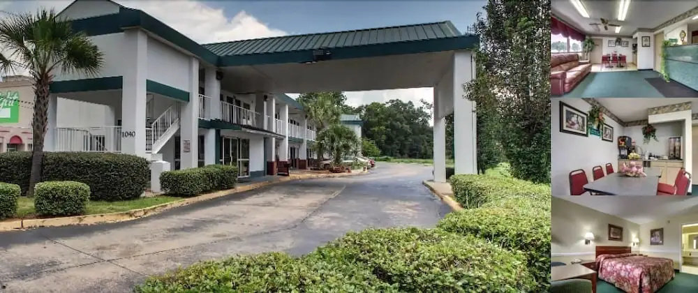 photo 1 of Econo Lodge