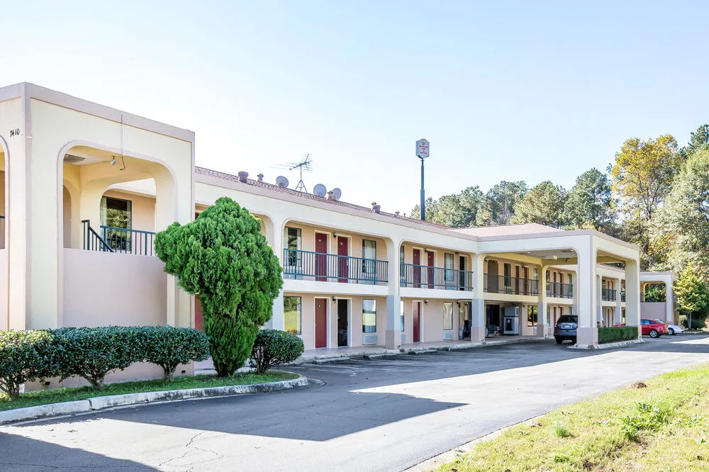 photo 1 of Econo Lodge