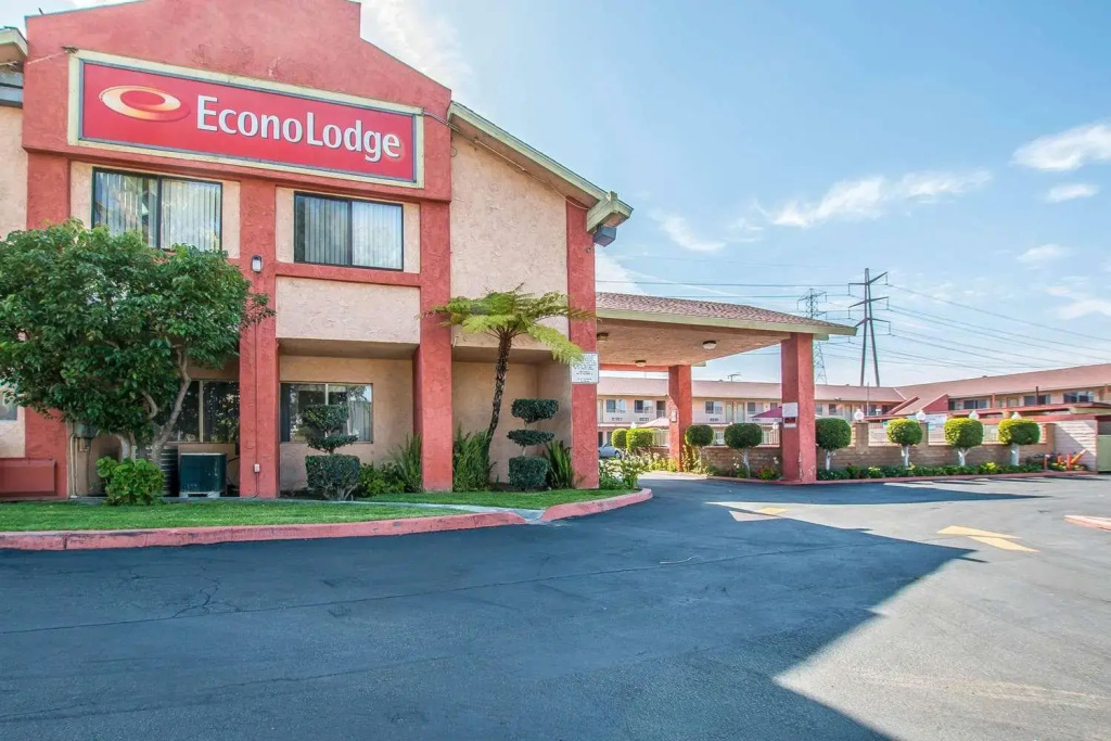 photo 1 of Econo Lodge Anaheim North