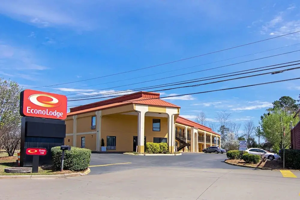 photo 1 of Econo Lodge Auburn