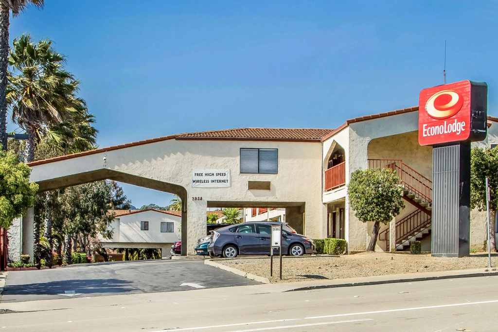 photo 1 of Econo Lodge Castro Valley I-580