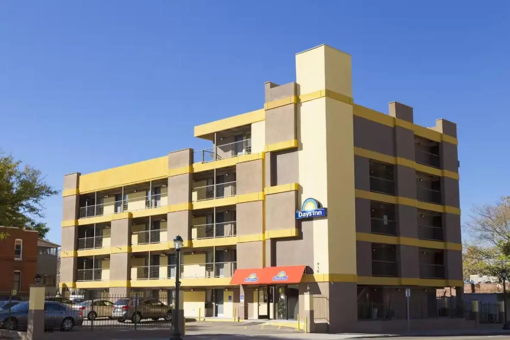 photo 1 of Econo Lodge Downtown