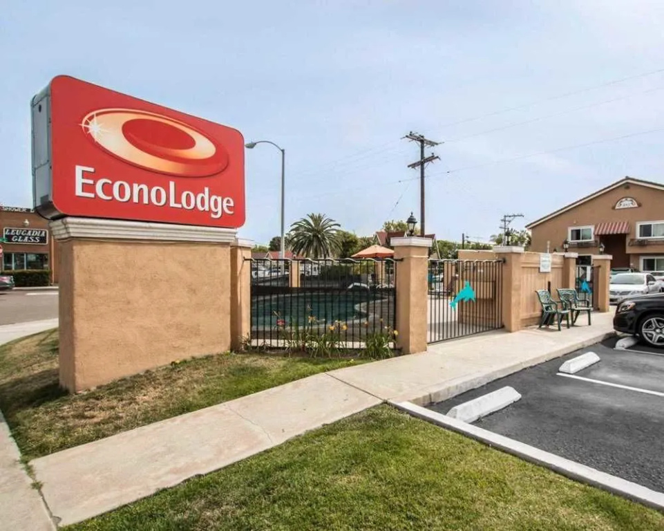 photo 1 of Econo Lodge Encinitas Moonlight Beach