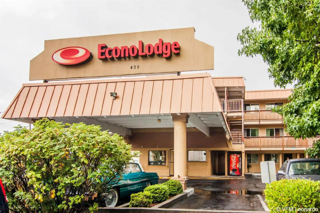 photo 1 of Econo Lodge Expo Center