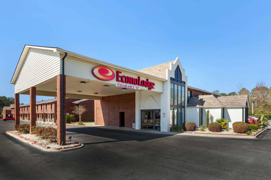 photo 1 of Econo Lodge Florence - Darlington