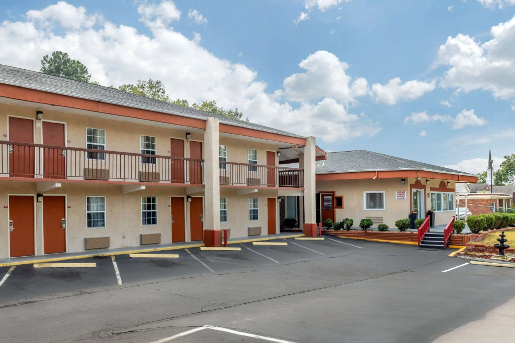 photo 1 of Econo Lodge Columbia Fort Jackson