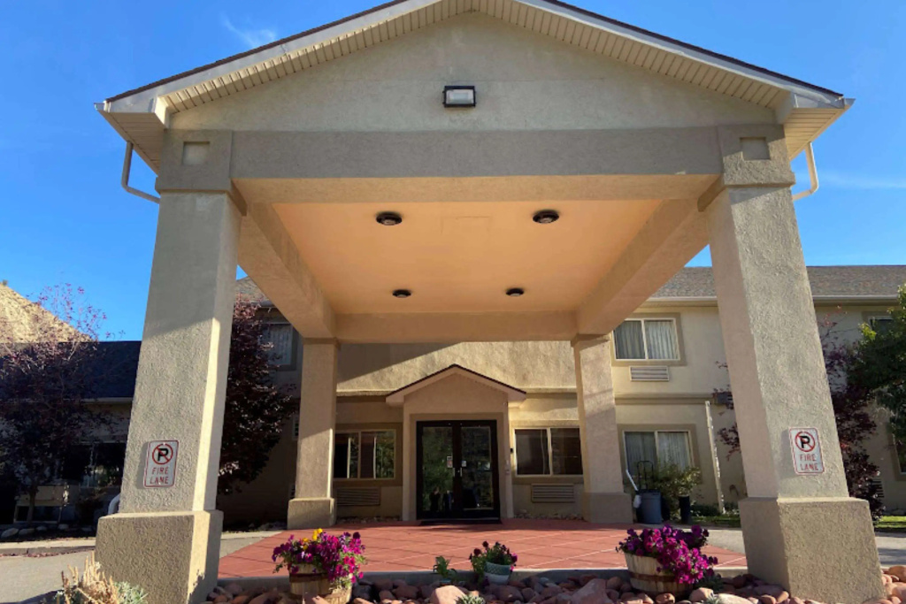 photo 1 of Wingate by Wyndham New Castle - Glenwood Springs