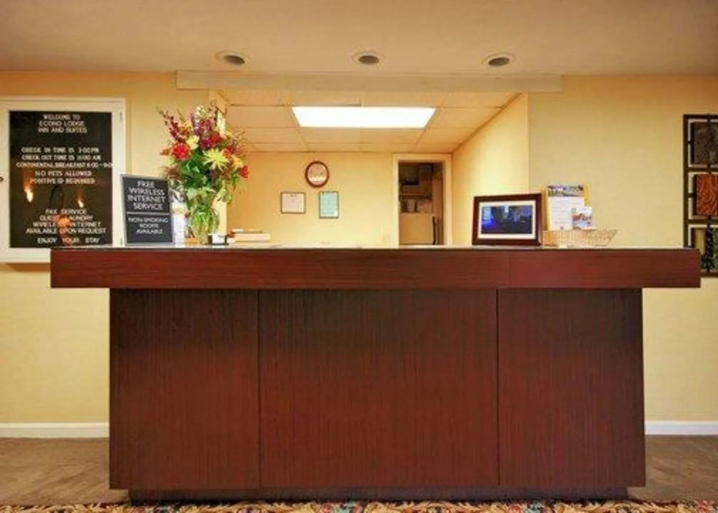 photo 1 of Gold Star Inn & Suites