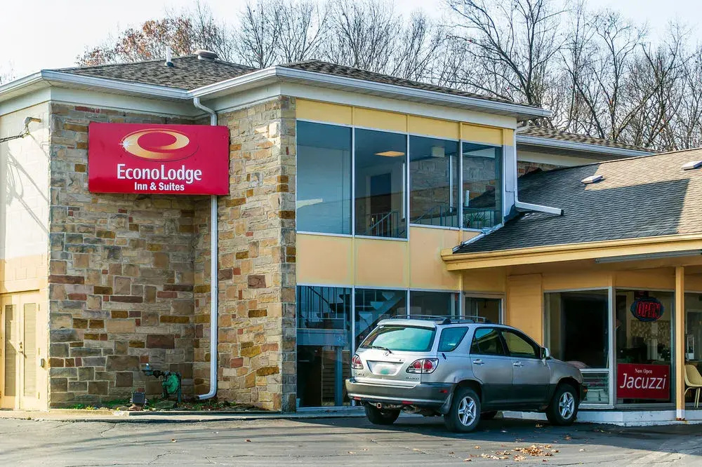 photo 1 of Econo Lodge Inn & Suites