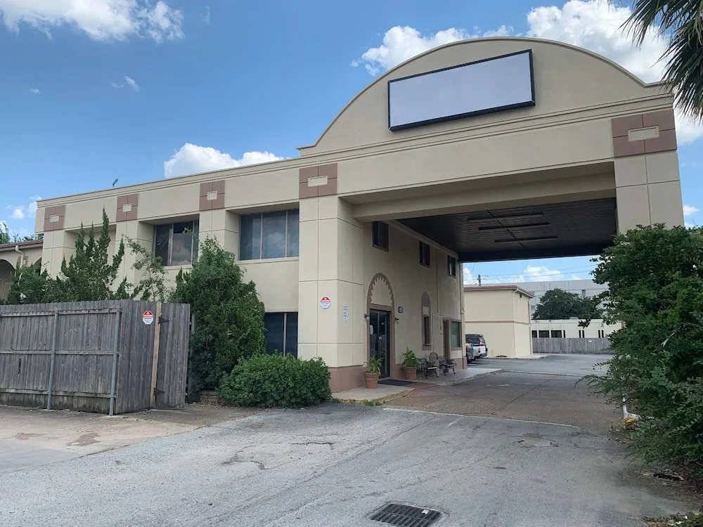 photo 1 of Econo Lodge Inn and Suites Houston