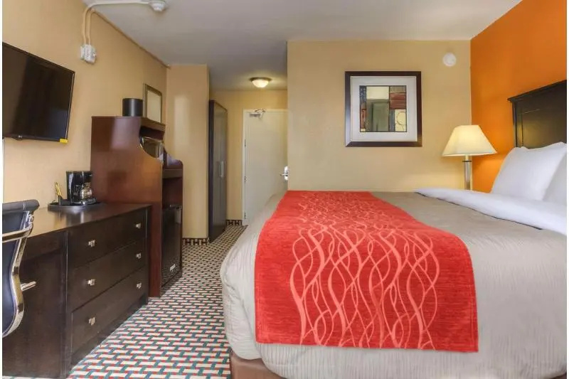 photo 1 of Econo Lodge Inn & Suites Chickamauga Battlefi
